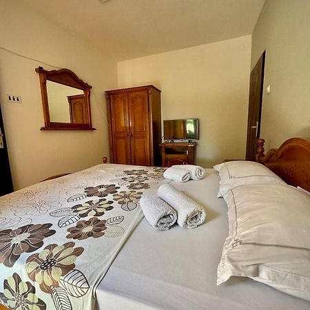 Casa Family Hotel Ulcinj Bagian luar foto