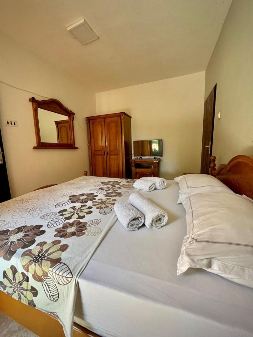 Casa Family Hotel Ulcinj Bagian luar foto